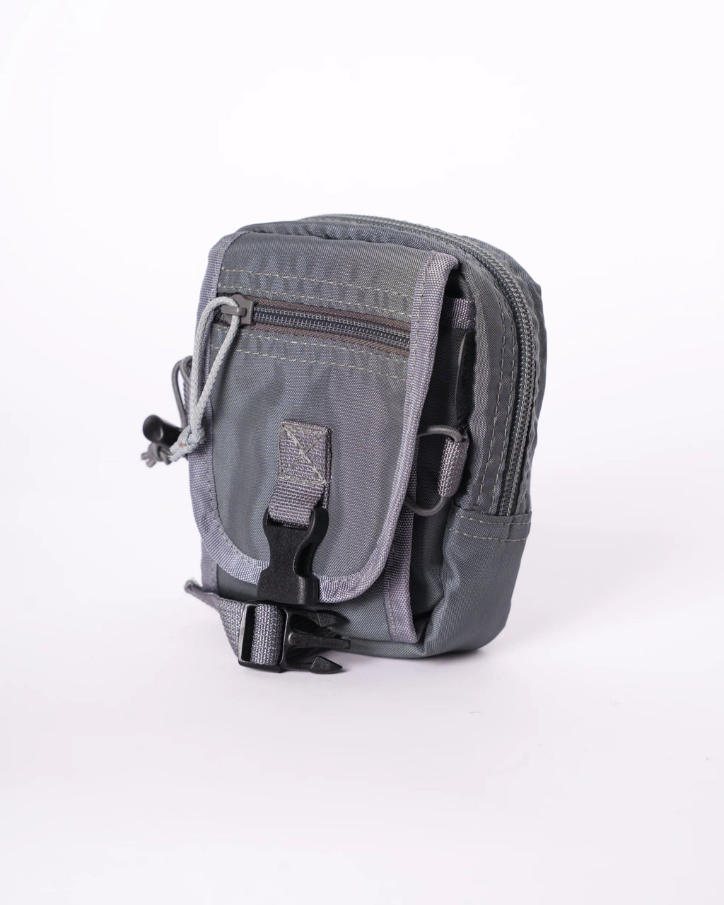 Multiaccesorios Delta Color Gris Básico